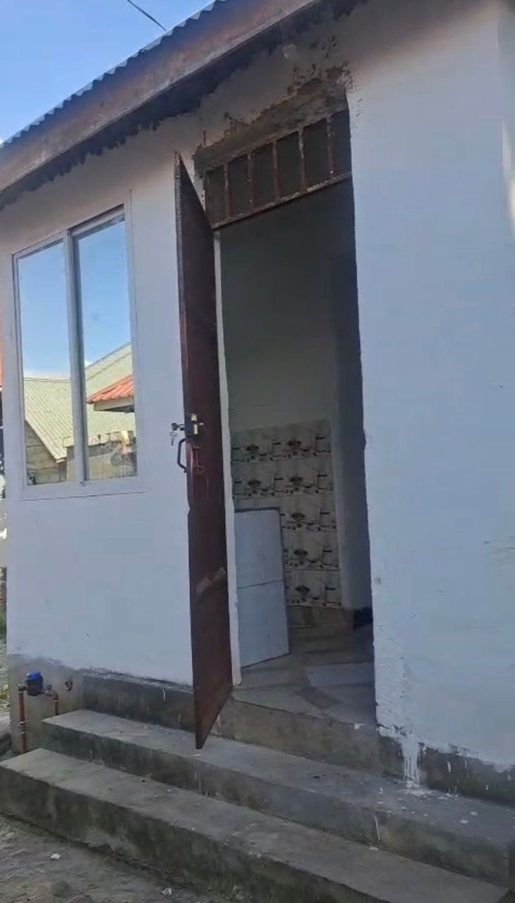 Chumba cha kupanga chenye choo na jiko 130000 Kigamboni